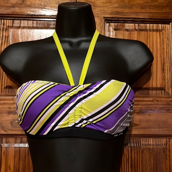 ZeroXPosure Reversable Bikini Top - Picture 3 of 7